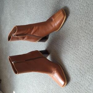 Alohas Brown Heeled Boots Size 38